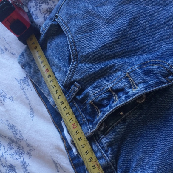 Distressed wider leg cropped-style jeans - Picture 5 of 8